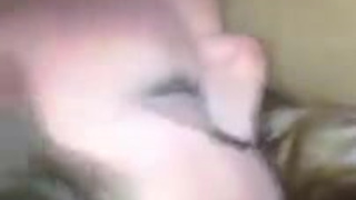 Девчонка просит кончить в ротик