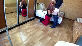 Мама дает в анал своему новому сожителю в комнате общежития