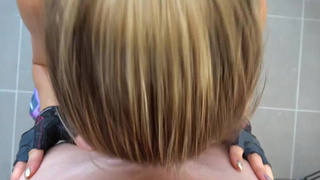 Глядя как дочь качает попочку папка возбудился и отжарил её