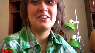 Чпокнули грудастую студентку на хате