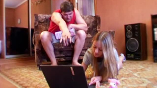 Дочки замутили инцест с родным батей