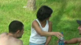 Усыпили и чпокнули на природе юную подружку