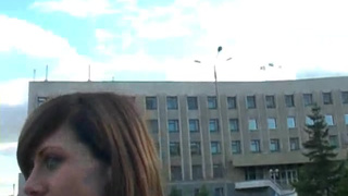 Отжарил рачком студентку в подъезде