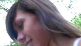 Отжарил рачком студентку в подъезде