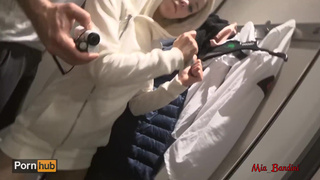 Стройная красавицы хорошо выебана в примерочной