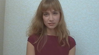 Молоденькая шлюшка впервые получила удовольствие от члена в жопе