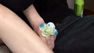 Русские ребята ебут юную русскую сучку вдвоем