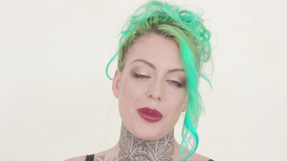 Глубокая глотка и анальный секс с негром от взрослой блондинки Phoenix Madina