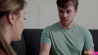 Брат трахнул молоденькую сестру после выпускного по собачьи на кровати