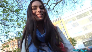 Приехала по обмену и обменялась сексом