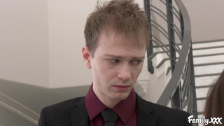 Матюрка в колготках долбится с юным сыном в его день рождения