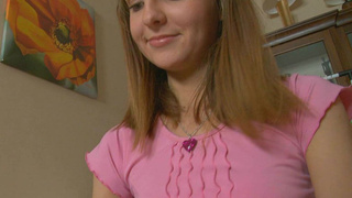 Брат долбит в девственную попочку стройную русскую сестричку