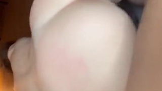 Хуец-рекордсмен ?? Она себя заранее перед еблей с ним растягивала?