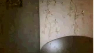 Одинокая барышня любит устраивать мастурбацию на камеру