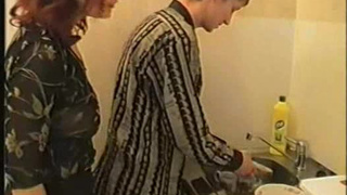 Сестра отсосала брату пенис и трахнула его